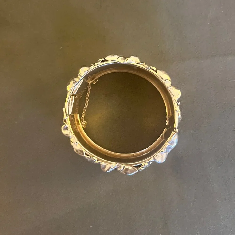 Vintage Goldtone Whiting & Davis Bangle Bracelet - Picture 13 of 13